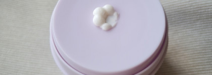 Хороший базовый крем Lala Retro Whipped Cream от Drunk Elephant