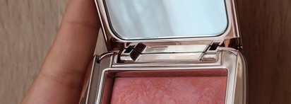 Идеальный румянец для белоснежек. Hourglass Ambient Lighting Blush в оттенке Sublime Flush
