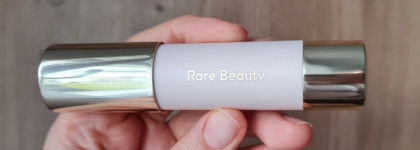 Warm Wishes Effortless Bronzer Stick в оттенке Bright Side от Rare Beauty