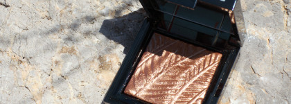 Chantecaille Luminescent Eye Shades в оттенке Lion