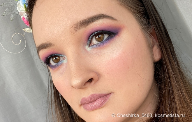 Яркий макияж с тенями от Lime Crime