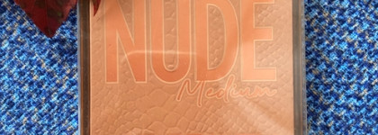 Huda Beauty / Medium Nude Obsessions - на первый взгляд проще и рыжее, чем оказалась в деле