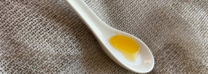 Топ любимых средств для пушистых волос с сухими кончиками, жирных у корней