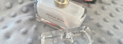 Dahlia Divin Eau Initiale by Givenchy прекрасный свадебный аромат для нежного романтичного образа
