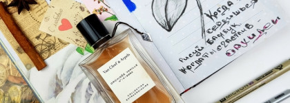 Van Cleef & Arpels Orchidee Vanille - элегантная ваниль и орхидеи лепестков заманчивый изгиб