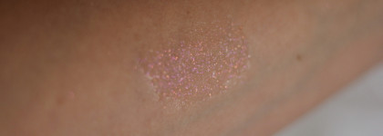 Vivienne Sabo Tropique Gloss тон 05 - нереальный голографик со вкусом тропических фруктов