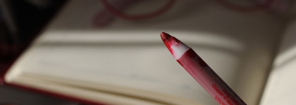 Карандаш для губ Vivienne Sabo Le Grand Volume #4 акцент красного и больше ничего