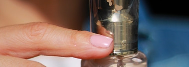 Artistic&co Pe The White Ghost Glow Foundation - идеальная тональная сыворотка для сухой кожи с фуллереном