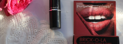 Губная помада MAC Macximal Sleek Satin lipstick Brick-O-La - выкинуть жалко, пользоваться невозможно