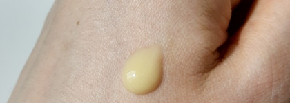 Любимые активы этой зимы: Paula's Choice 2% BHA Liquid Exfoliant и The Inkey List Retinol Serum