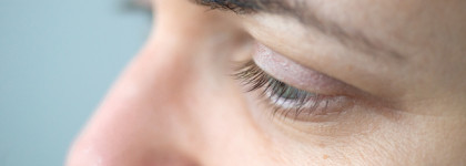 Бирюзовая тушь для ресниц L'Oreal Miss Baby Roll Mascara Teal Blue