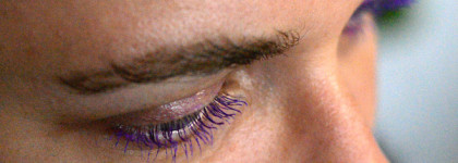 Косметика из сетевых магазинов: фиолетовая тушь H&M In Living Colour Mauveine