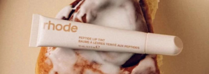 Rhode peptide lip tint Cinnamon roll: рождественская корица в объятьях синнабона