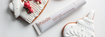Rhode peptide lip tint Cinnamon roll: рождественская корица в объятьях синнабона