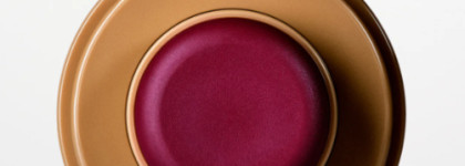 Палитра месяца Rhode pocket blush в оттенке plum: любовь с первого взгляда