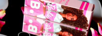 Barbie & Banila Co Velvet Blurred Veil Lipstick в оттенке PK05 Style Icon: палитра месяца в дизайне 90-х