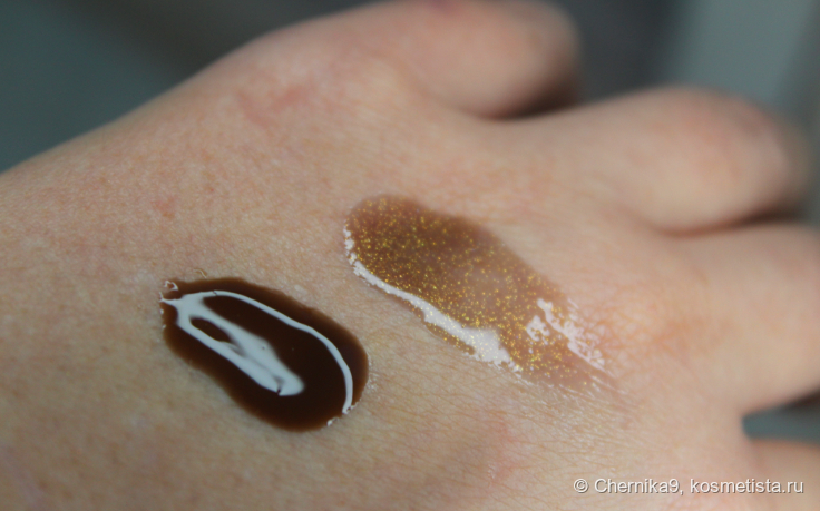 Размазанно: эспрессо слева, справа синнабон в электрическом свете