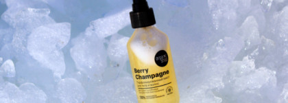 Рождественское шампанское сo сверкающим парфюмированным мистом для волос и тела Organic shop Berry Сhampagne