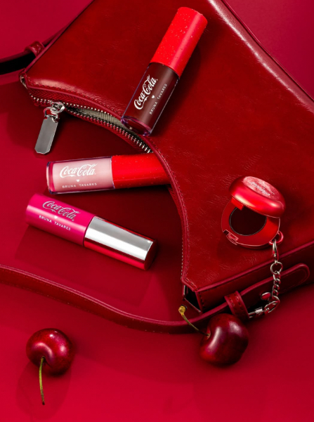 Вместе с тинтами на фото