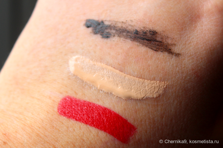 Тушь, консилер и помада