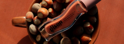 Мой карамельный уют с маслом для губ Gisou Honey Infused Lip Oil в оттенке Sticky Toffee