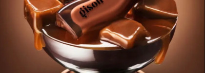 Мой карамельный уют с маслом для губ Gisou Honey Infused Lip Oil в оттенке Sticky Toffee