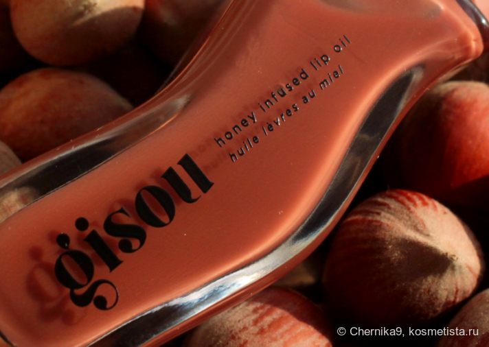 Надписи близко