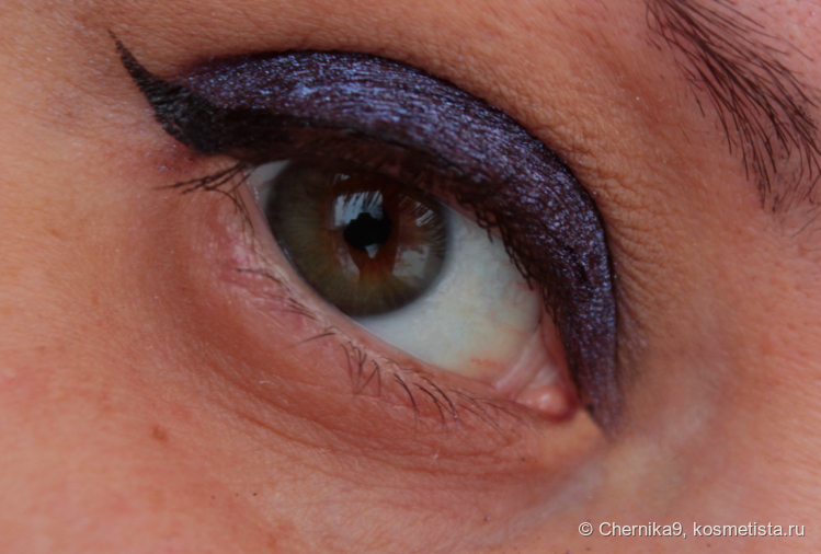 Макияж с подводкой