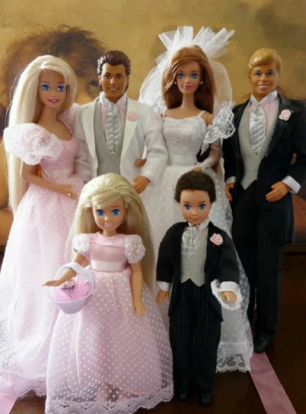 Один из первых игровых наборов Барби