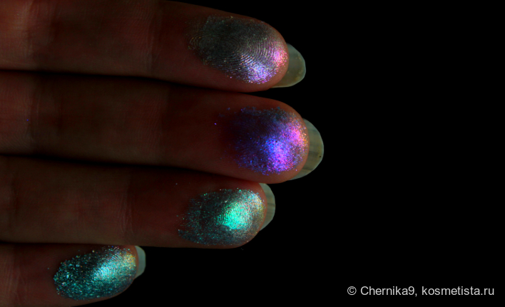 В тёмном дневном свете: снизу 4 оттенок, рядом с ним 3, потом 2 и 1 самый верхний.