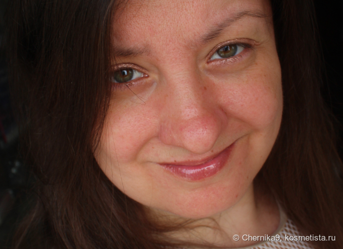 В глубине комнаты