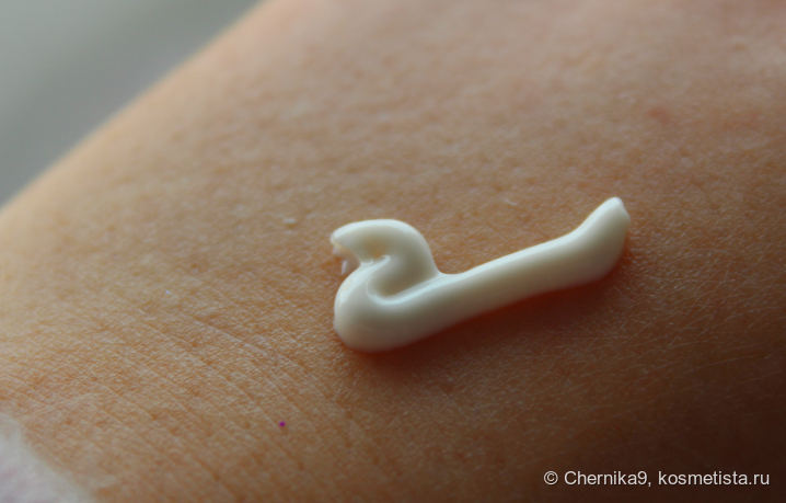 Свотч крема дневной свет