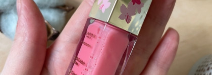 Самая нежная новинка от Clarins 2021 года. Масло-блеск для губ Lip Comfort Oil Sakura Collection