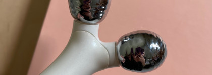 Профессиональный массаж лица на дому. Роллер-массажёр для лица с EMS токами и нагревом массажных роликов E-Wave от Olzori