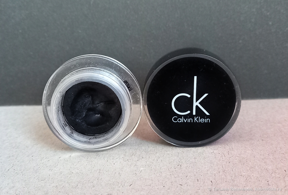 CK cake Calvin Klein   Eyeliner gel  Ultimate Edge Black ice