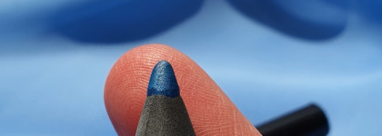 Цвет настроения sky high с карандашом для глаз Gosh velvet touch eye liner waterproof