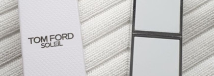 Мерцающий бальзам для губ из Рождественской коллекции Tom Ford Sunlit Rose Lip Balm Holiday 2021-2022