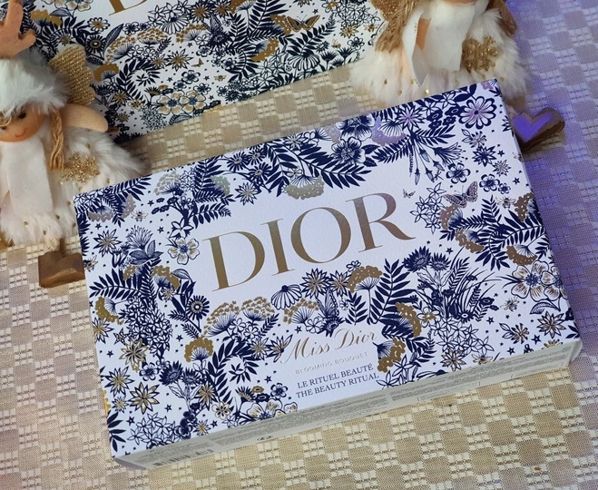 Рождественский набор Dior Gift Sets Christmas Holiday 2021. Miss Dior Blooming Bouquet Set