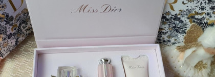 Рождественский набор Dior Gift Sets Christmas Holiday 2021. Miss Dior Blooming Bouquet Set