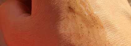 Без восторга о маске для волос, тела и лица La Sultane De Saba pate lavante au rassoul - rose et geranium