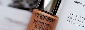Лучшее из люкса: сыворотка-праймер для возрастной и сухой кожи By Terry Brightening CC Serum, 4 Sunny Flash