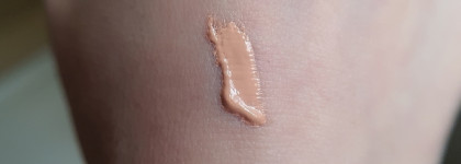 Лучший фитокорректор для кожи вокруг глаз Sisley Phyto-Сernes Eclat Eye Concealer 1