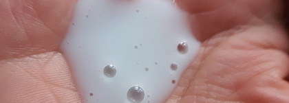 Шампунь для роста волос с растительными экстрактами Hadat Cosmetics Hydro Root Strengthening Shampoo