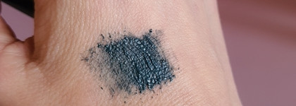 Худшая тушь для ресниц: Far and For Extra Volume Mascara 04 Green