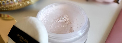 Пудра, которая блюрит кожу: Guerlain Parure Gold Skin Diamond Micro-Powder, оттенок 1 Прозрачный