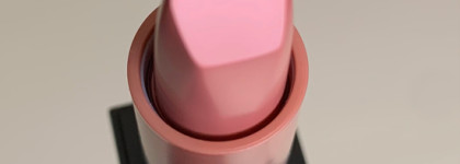 Красивый нюд! Две новинки от Huda Beauty: Power Bullet Cream Glow Hydrating Lipstick в оттенке Angel и Lip Contour 2.0 Automatic Matte Lip Pencil в оттенке Pinky Brown