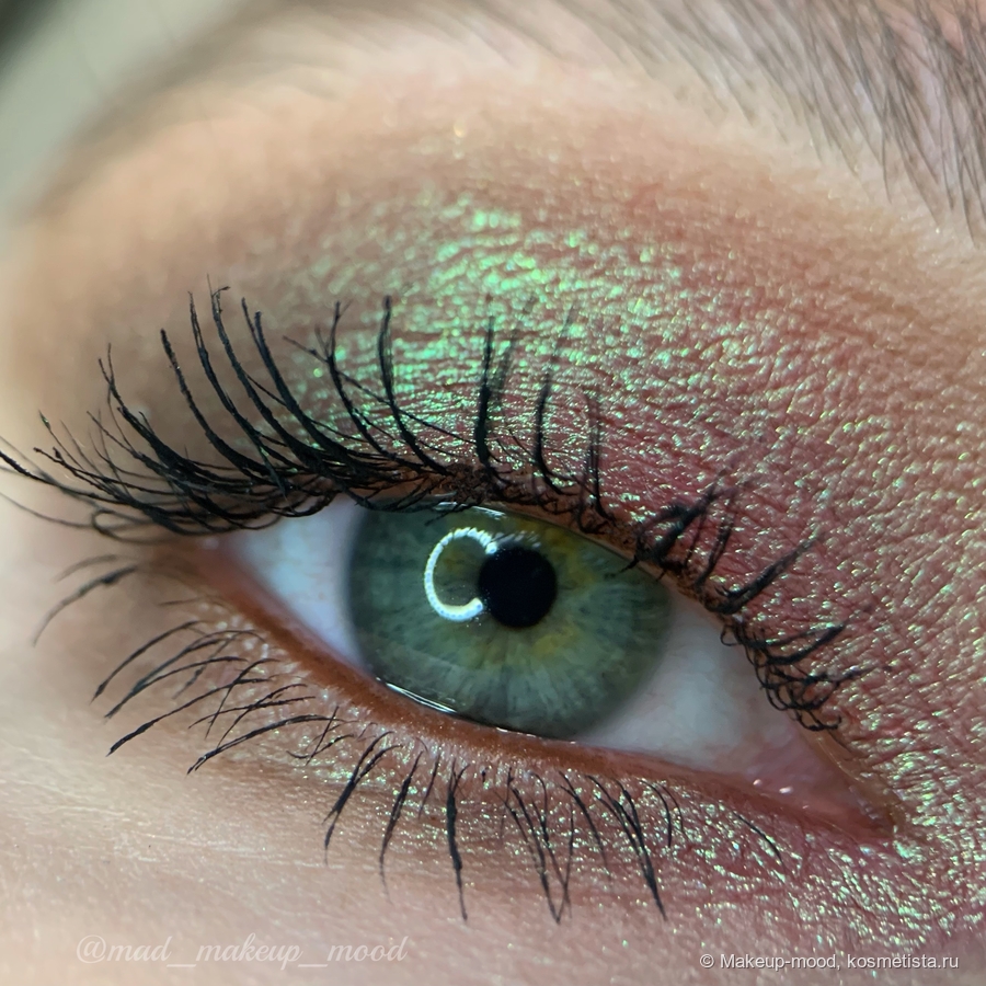 Natasha Denona Glam Face & Eye Palette, Light + Рассыпчатый пигмент Сердцеедка от Тамми Танука