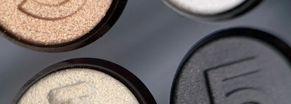 Рождество с Chanel #5 Les 4 Ombres Multi-effect Quadra Eyeshadow