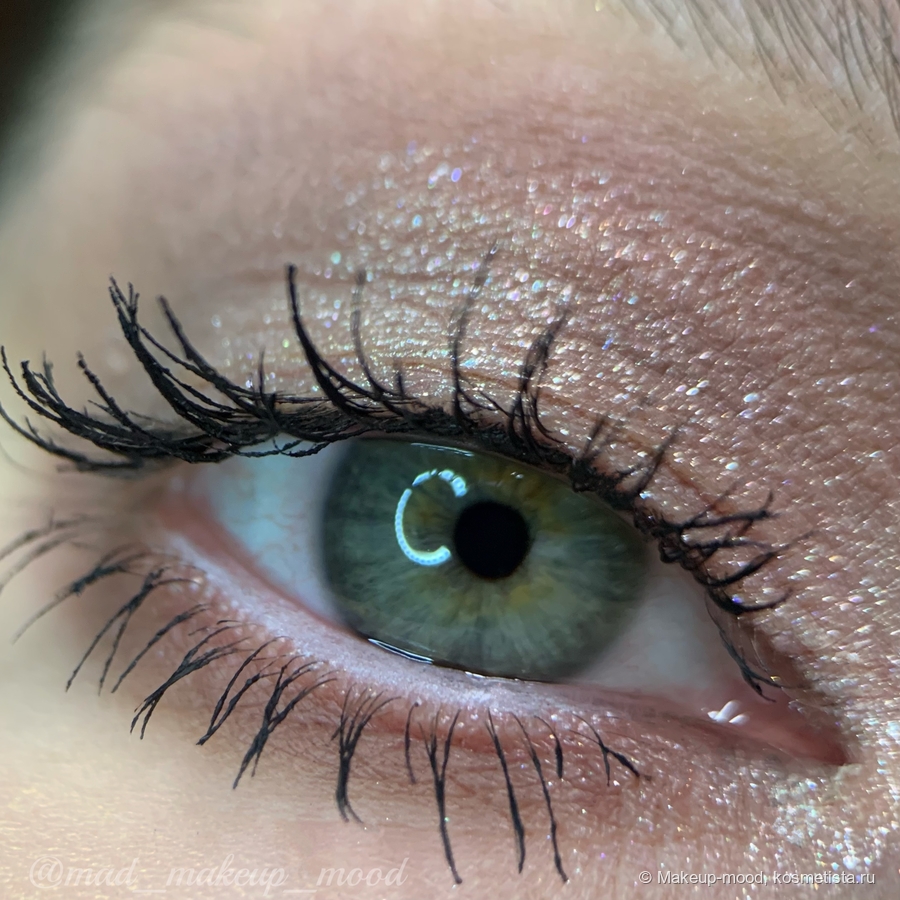 Chanel #5, Les 4 Ombres Multi-effect Quadra Eyeshadow