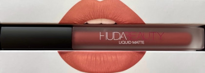 Знаменитые матовые помады в обновленной формуле. Huda Beauty Liquid Matte Lipstick: Bombshell, Sweet Talker, Trophy Wife